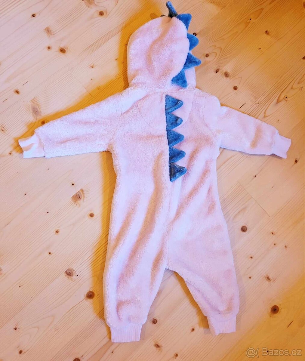 Velmi teplý, plyšový overal - dráček - zn. NEXT, 12 - 18 m