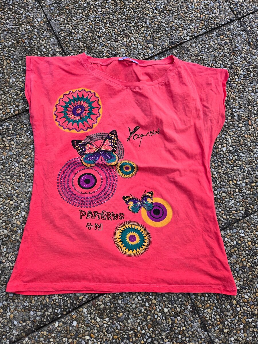 Prodám 3x dámské triko velikost S. Cena za vše.