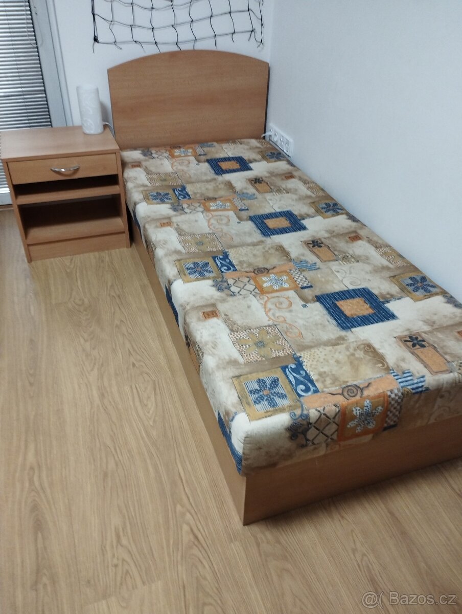 Prodám postel + noční stolek