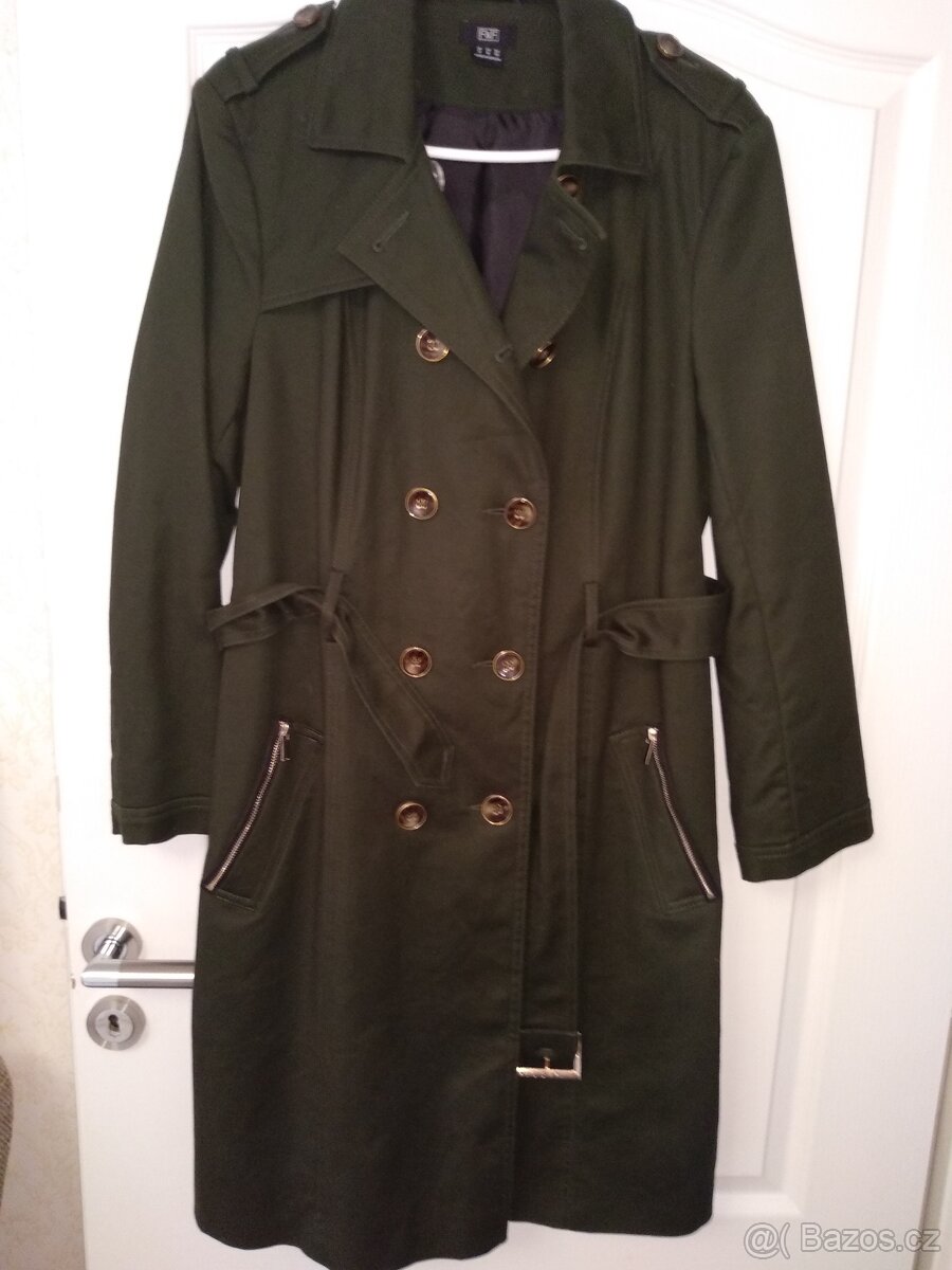 dámský značkový kabát v.42
