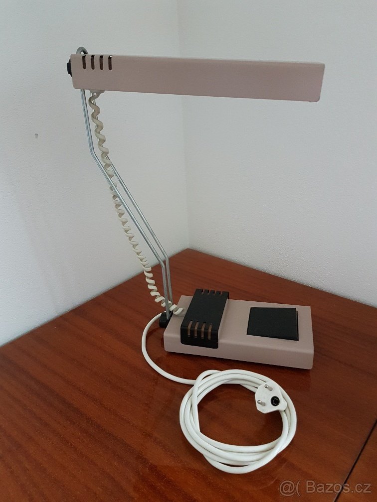 Retro lampička Tesla DZ 9/11