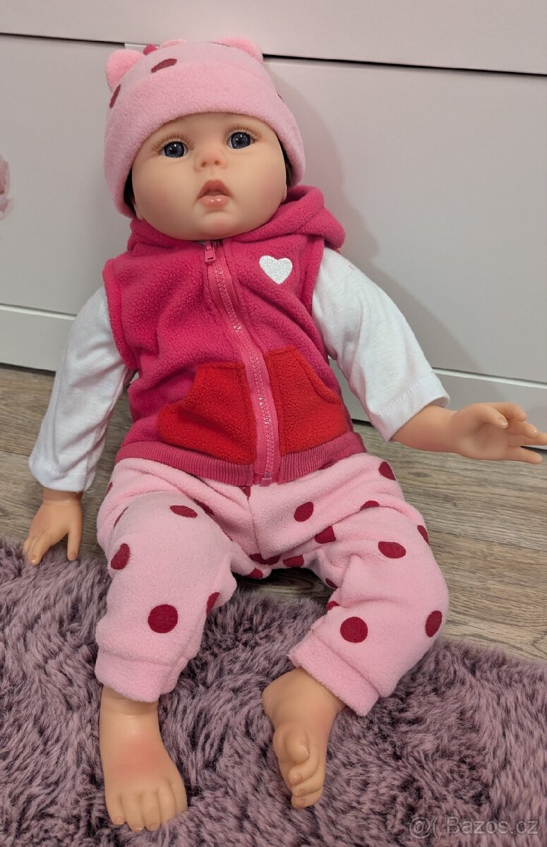 Realistická panenka