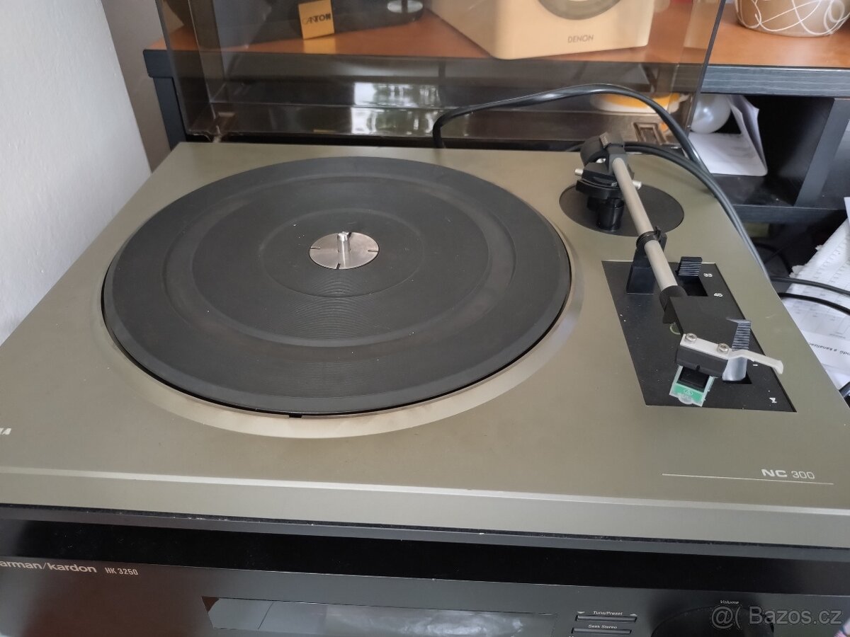 Gramofon NC300