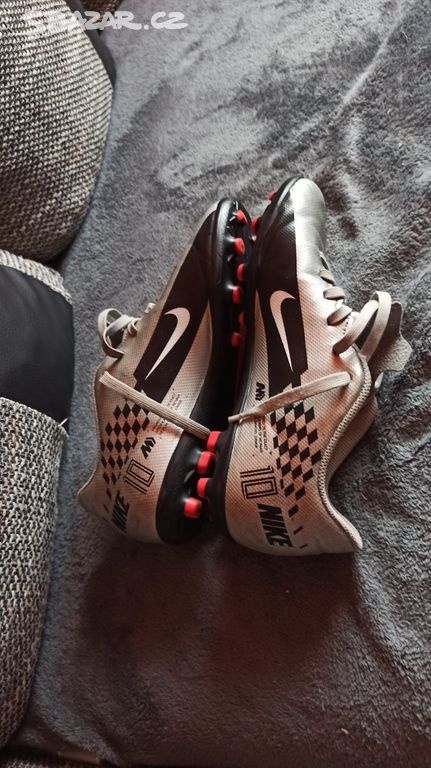 kopačky Nike -číslování nafoceno --stélka 23,5cm