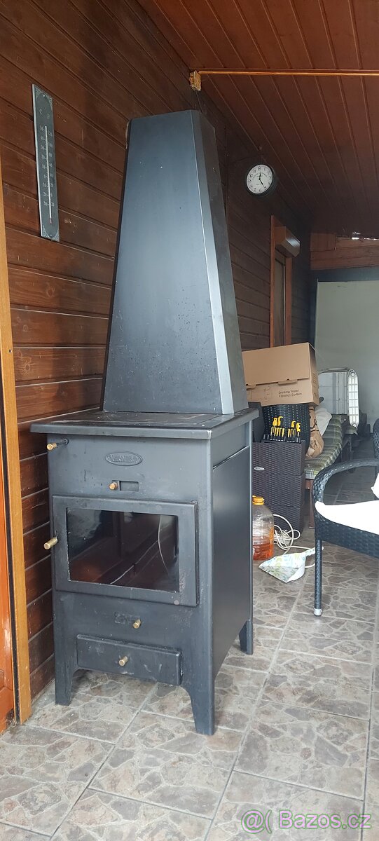 Kamna s výměníkem a radiatory