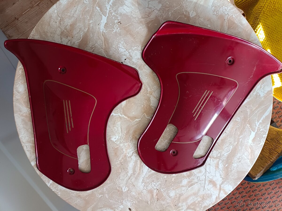 Kryt motoru Jawa