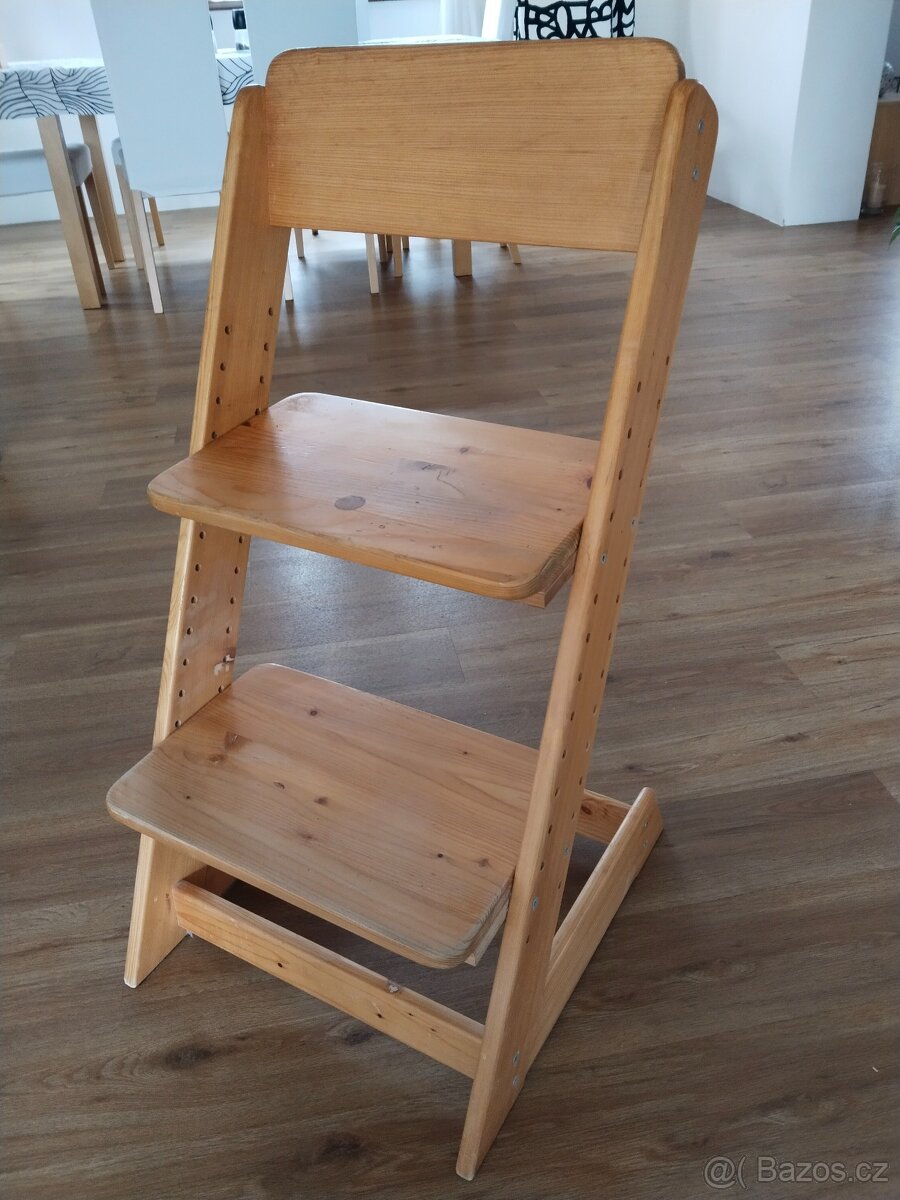 Rostoucí židle