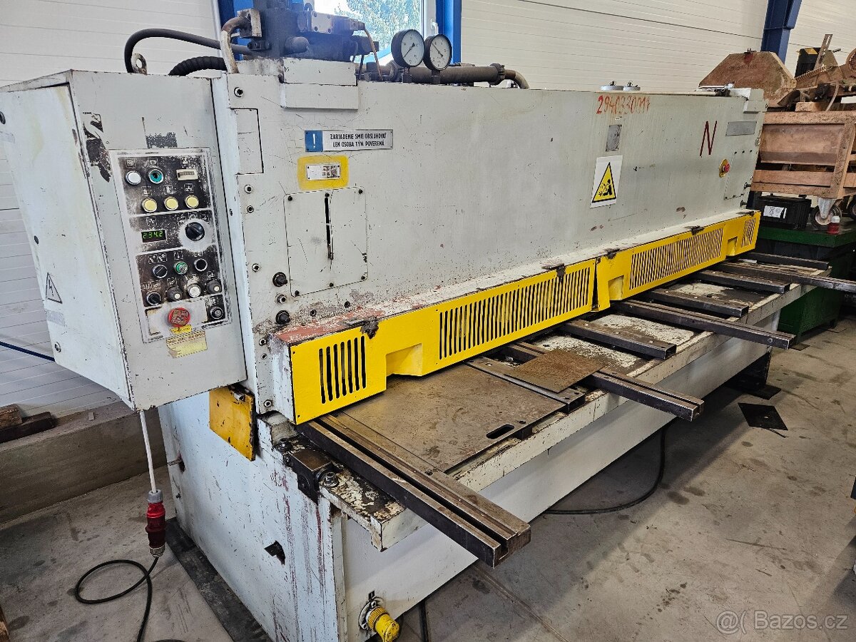 Hydraulické tabulové nůžky CNTA 3150/6,3