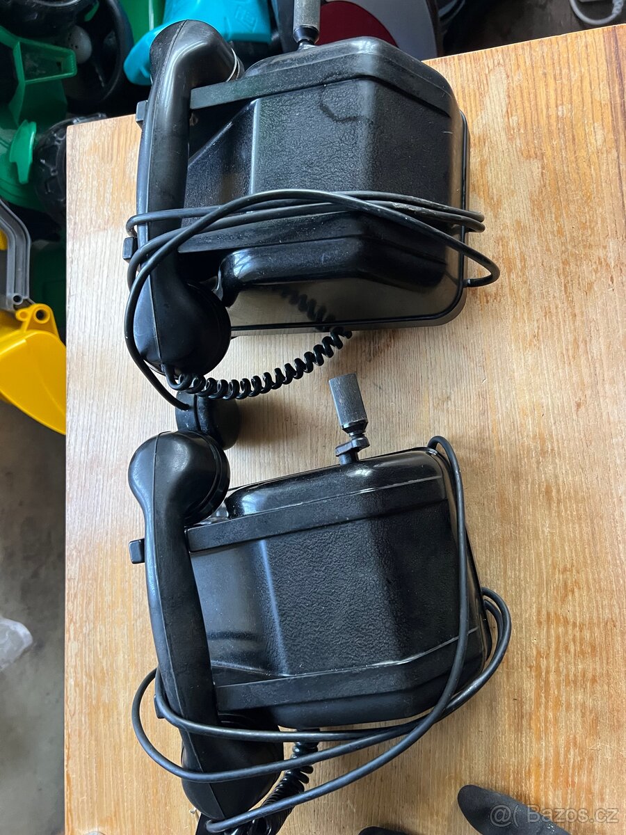 Staré telefony Tesla