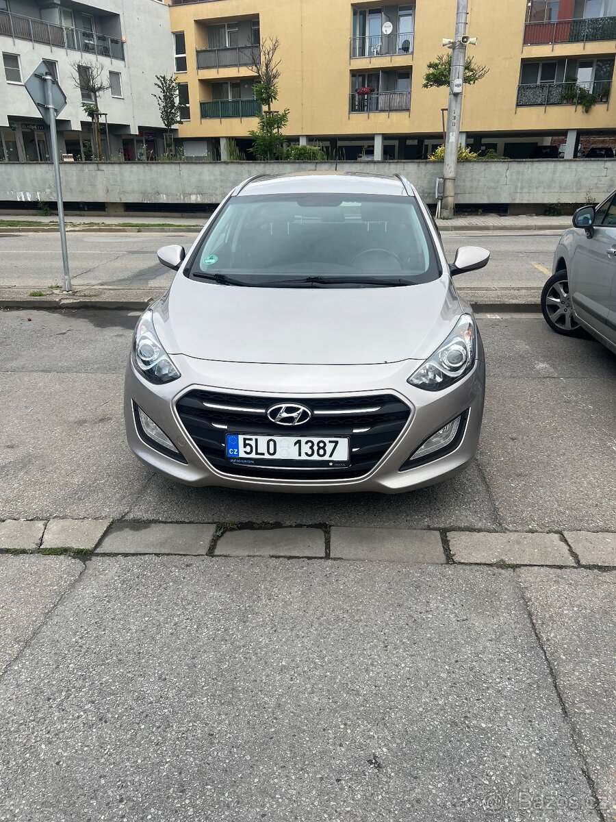 Hyundai i30 kombi 1.6i 88 kW