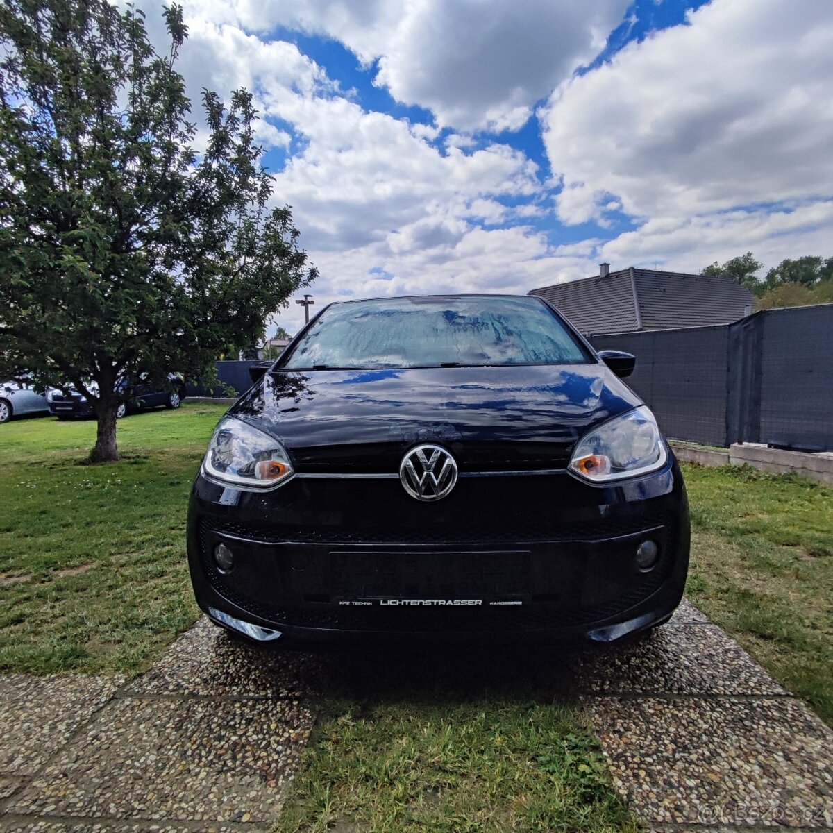 Volkswagen up 1.0 mpi benzín rok 2012