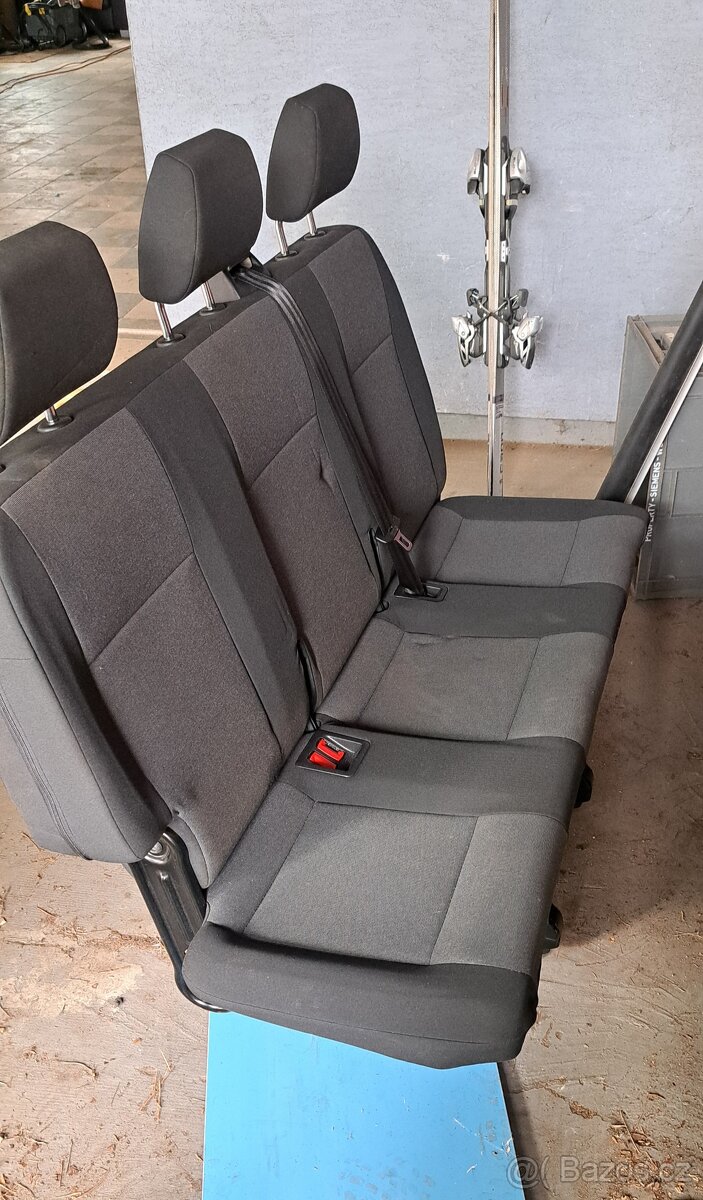 Zadní trojsedačka VW T6