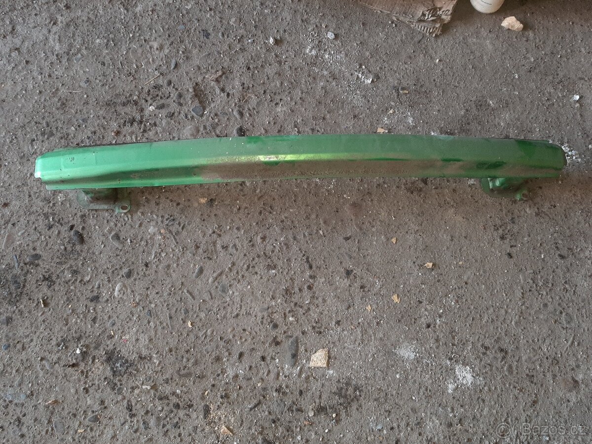 Prodám výztuhu zadního nárazníku fabia II