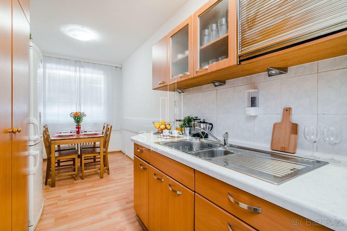 Pronájem bytu 4+1, 90 m2 - Praha - Černý Most, ev.č. 00317