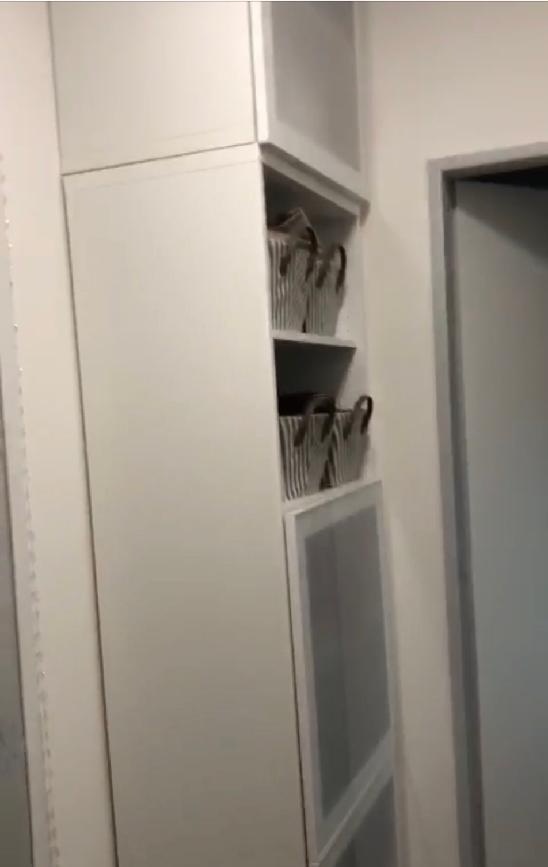 Skříň Besta Ikea
