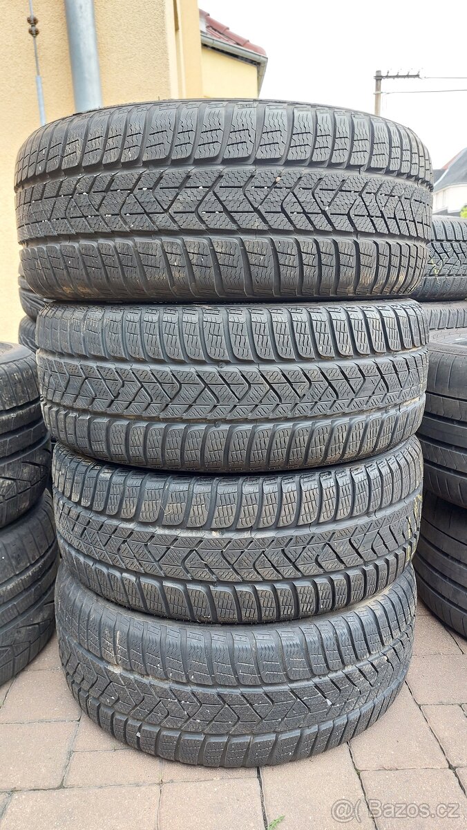 Pneu zimní, 4 ks, rozměr 225/40/19, 93H, zn. PIRELLI