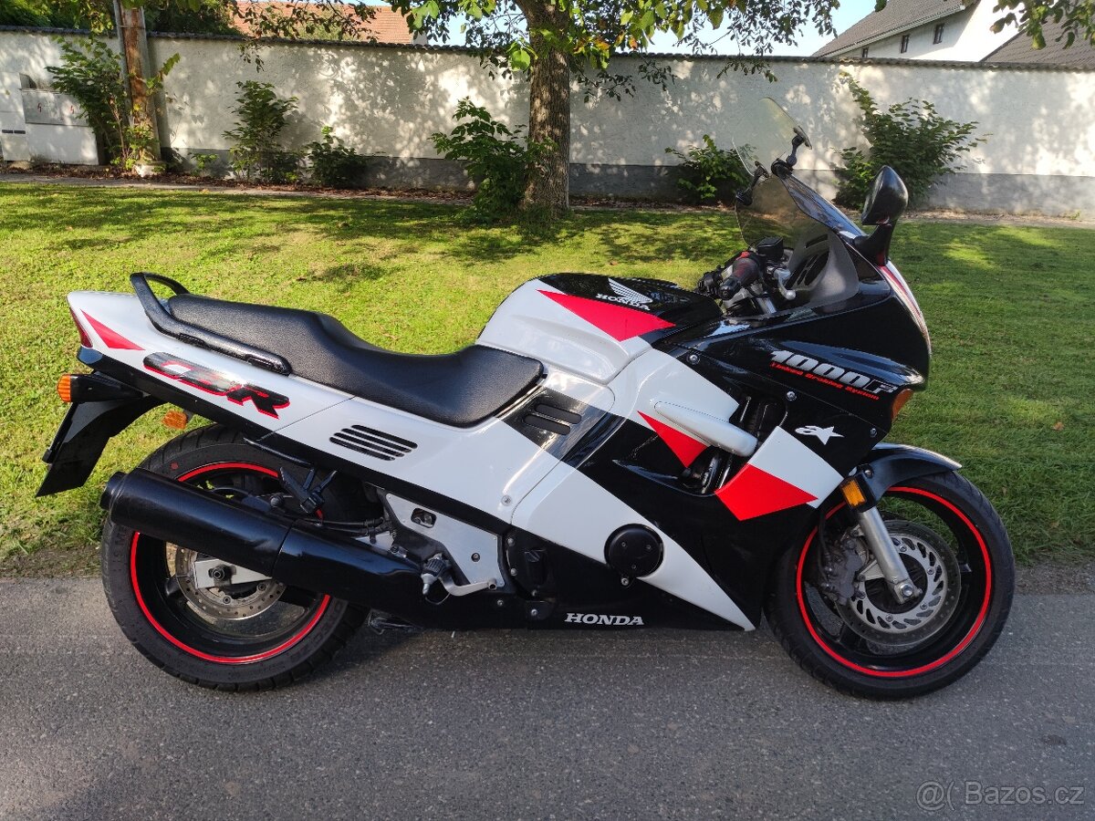Honda CBR 1000 F SC24