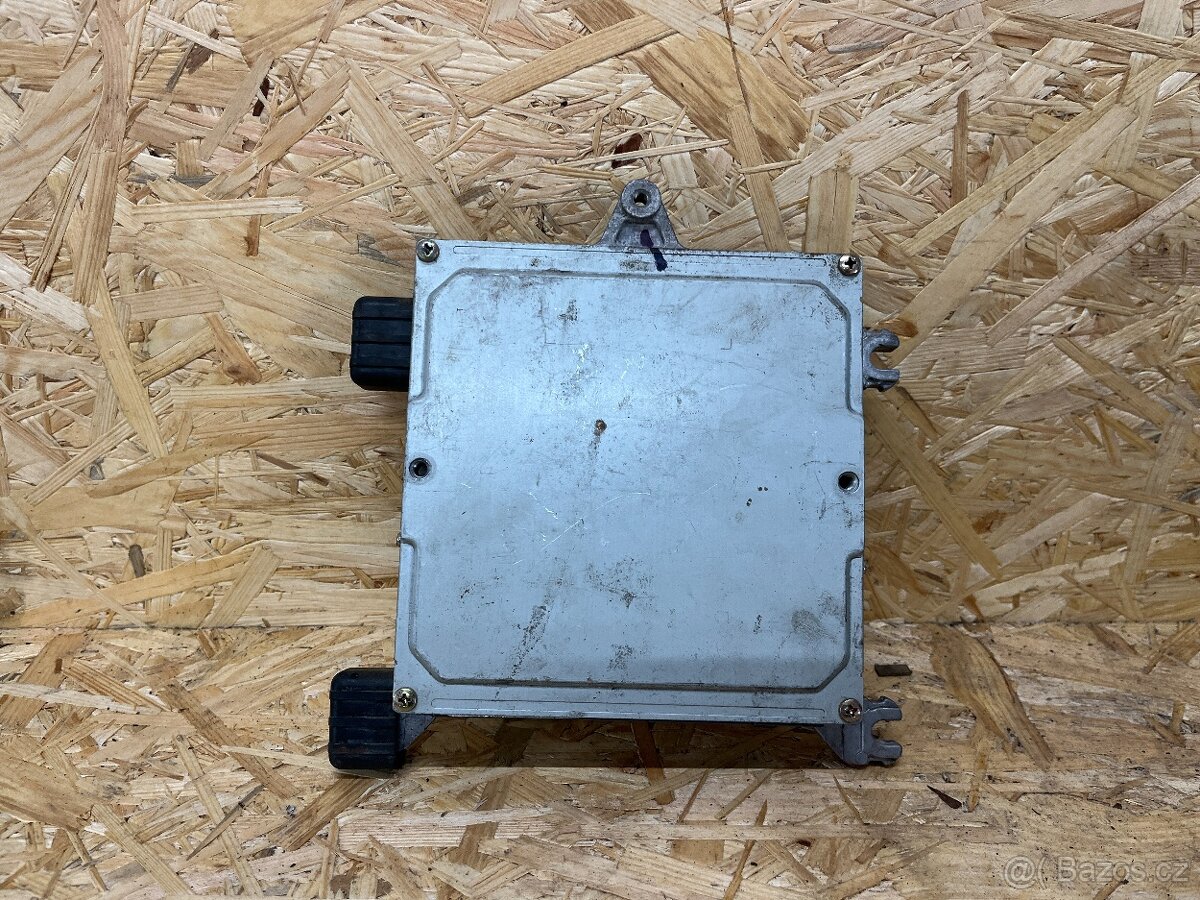 ŘÍDICÍ JEDNOTKA MOTORU HONDA CR-V 37820PHKG01