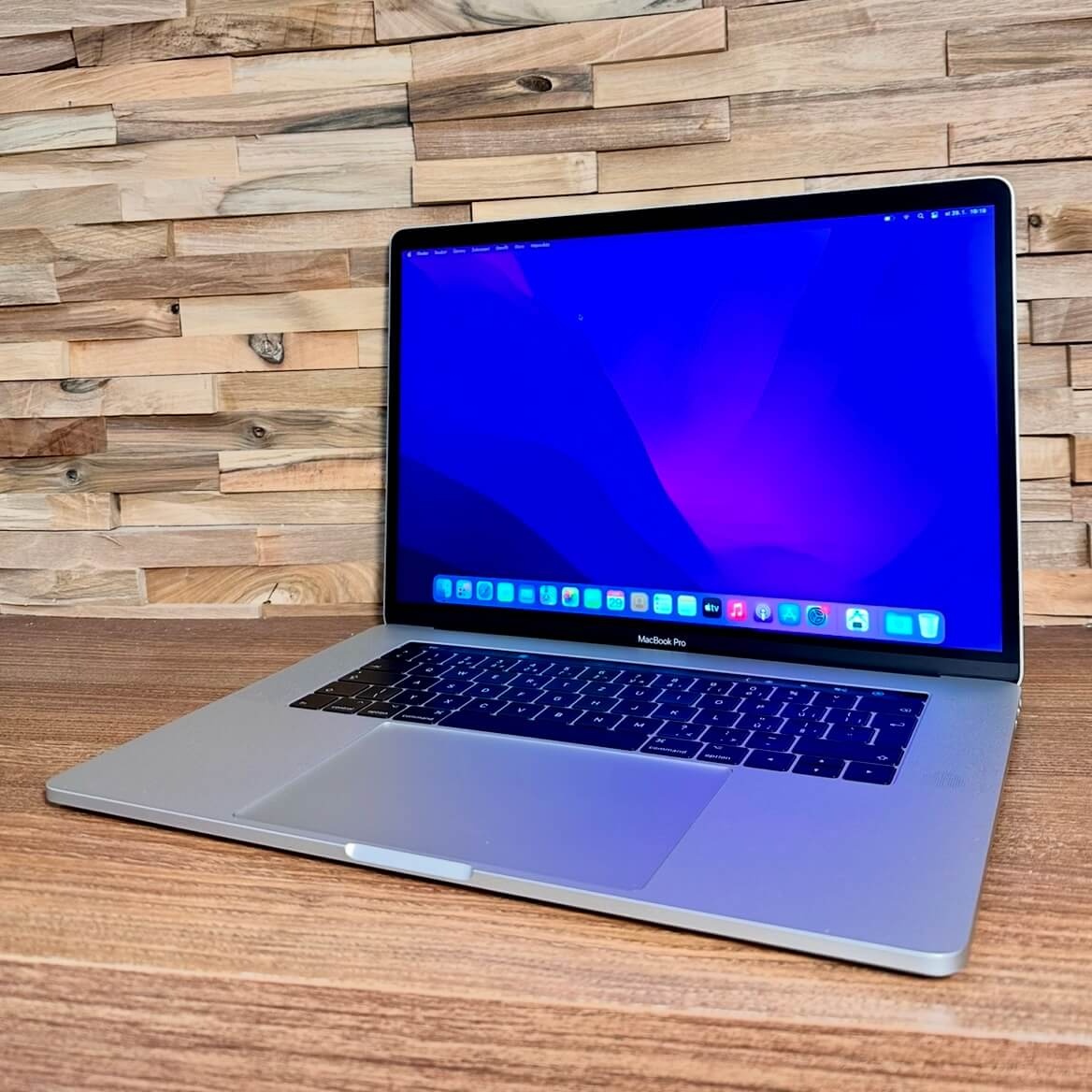 MacBook Pro 15, Silver,i7,2016, 16GB RAM,1TB NOVA BATERIE