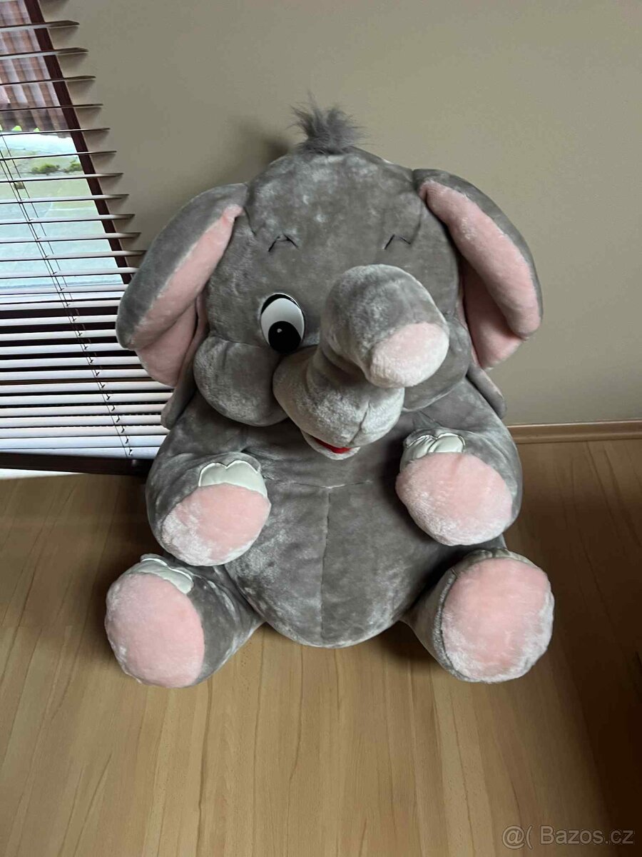 Plyšový slon – velký a heboučký (75 cm)