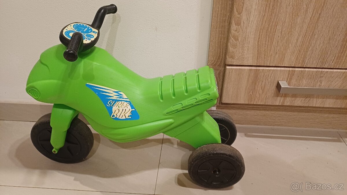 Zelená motorka, odrážedlo