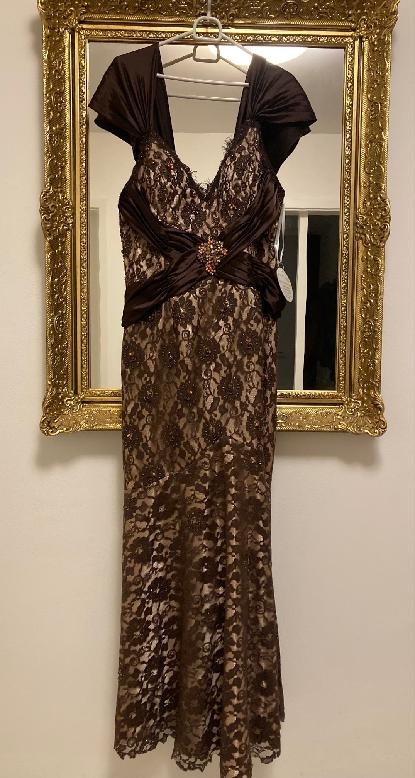 PLESOVÉ KRAJKOVÉ ŠATY ZN. MARYŚ TWE PARIS - NOVÉ-VÝPRODEJ