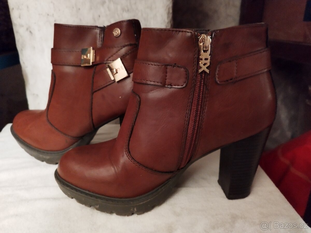 Kozačky nízké v 39. Zn Xti