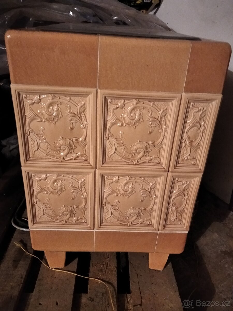 VAMBERECKÉ ZÁMECKÉ KAMNA