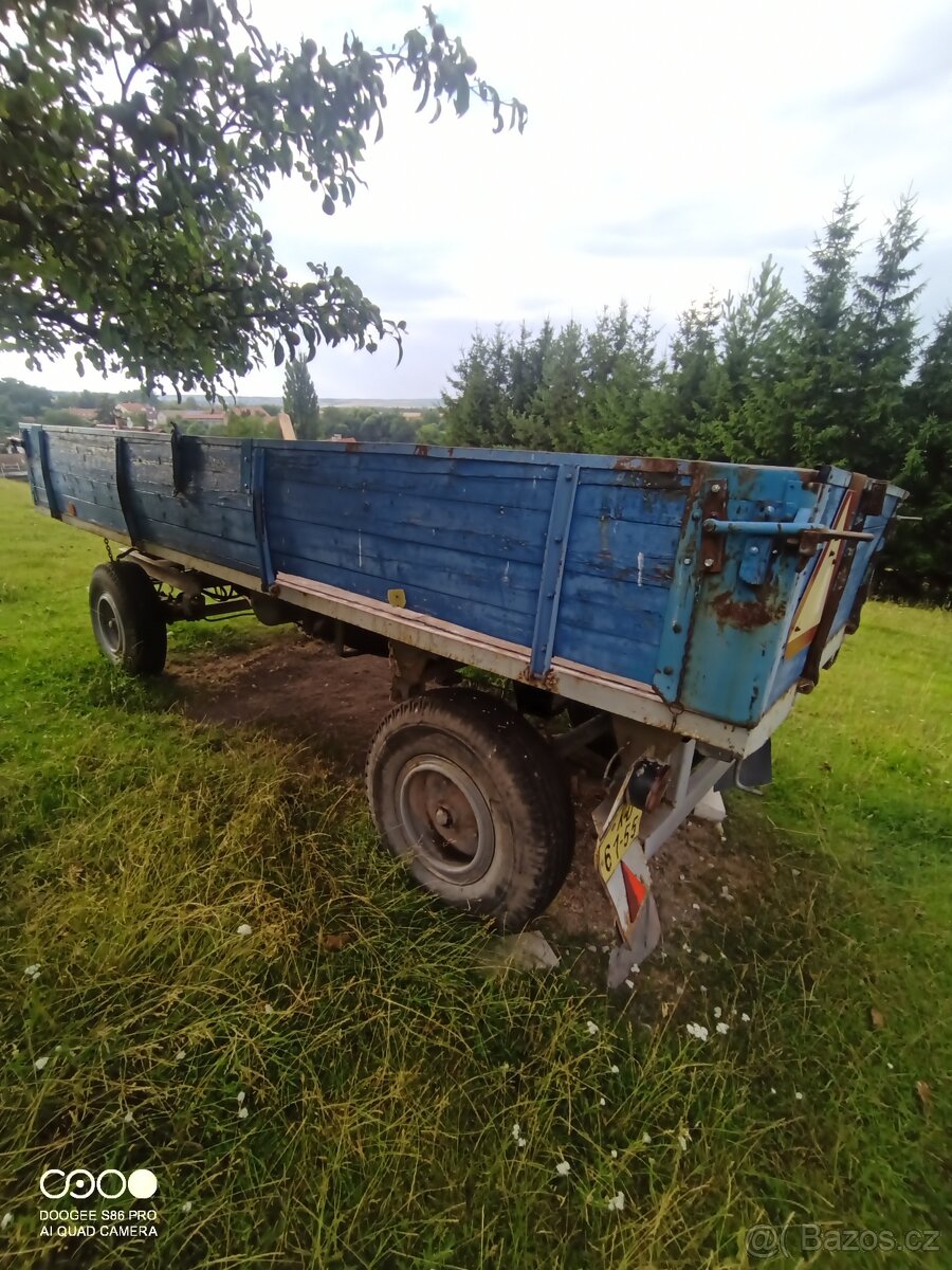 Vlek sklápěcí 5 tun