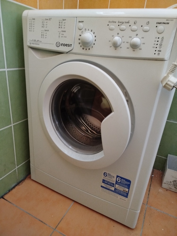 Pračka Indesit 6 kg