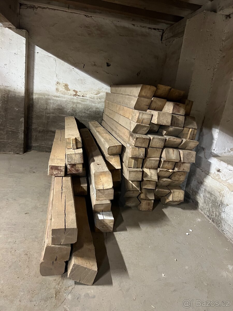 Tesané a řezané trámy