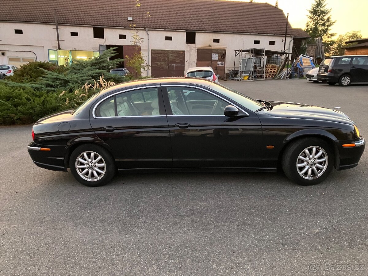 Jaguar s-type