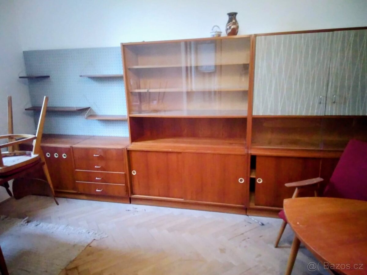 Retro nabytek Brusel