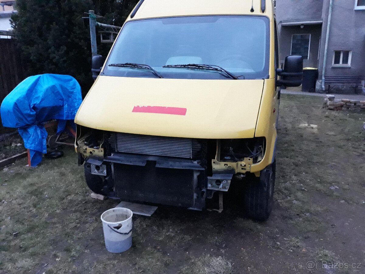 Renault Master L2H2/2.5 DCI 120