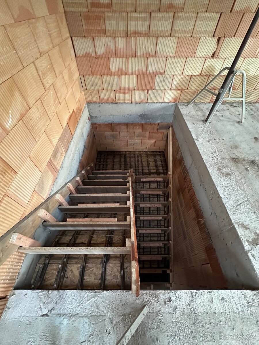 Bednění - šalování schodiště