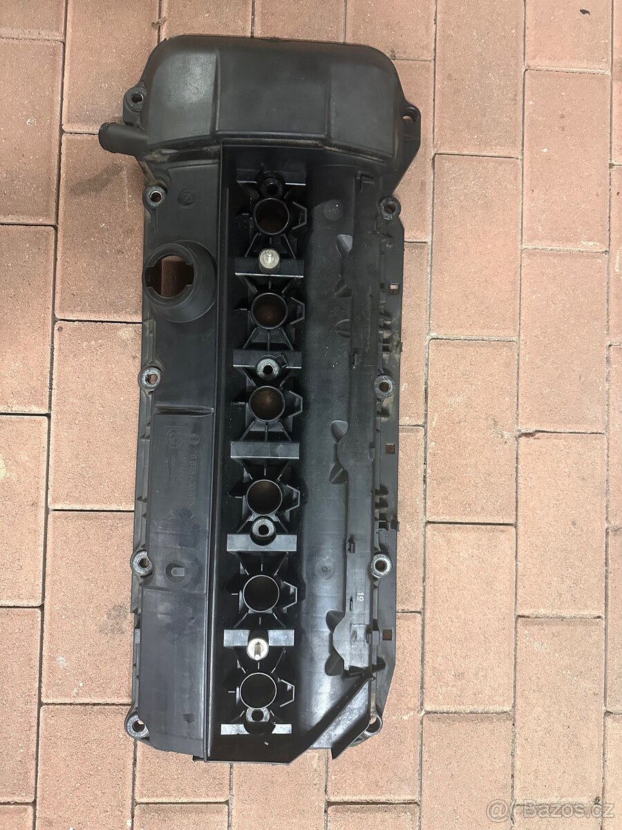 Ventilové víko M54