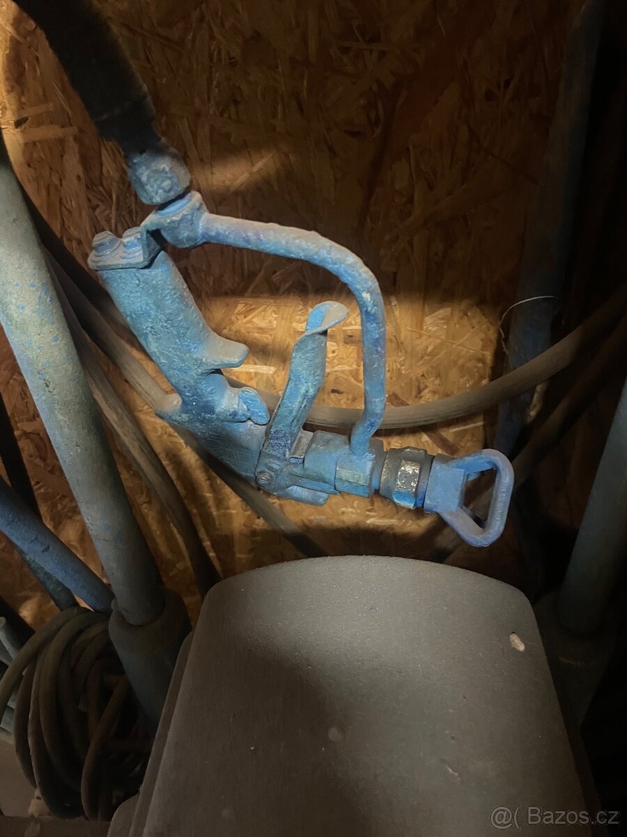 Stříkací stroj s elektrickým pohonem ST max