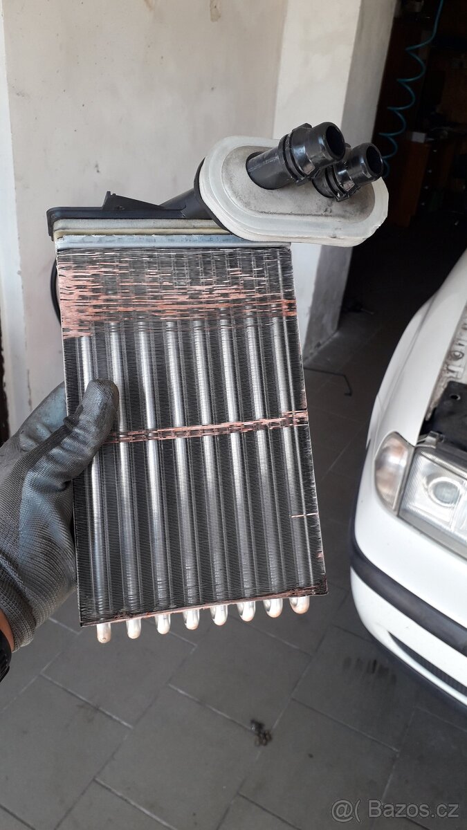 Výměna radiátoru topení Škoda Octavia 1