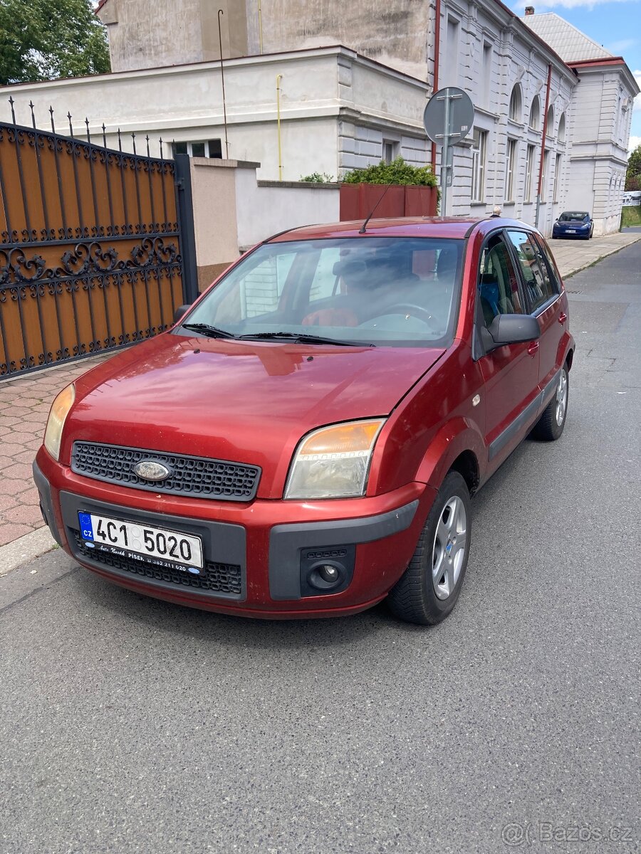 Ford Fusion 1.4 benzin 59 KW. Rok 2008. Tažné. Klima…