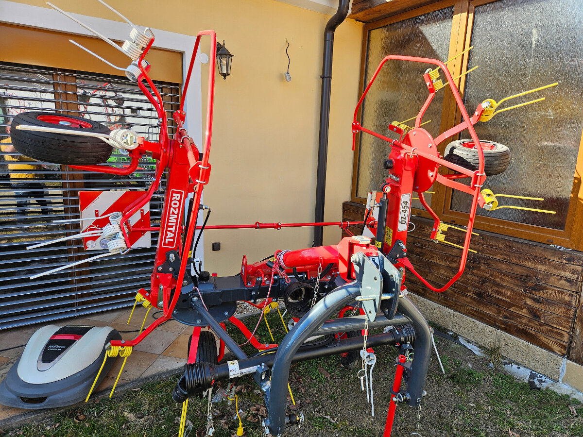 4 rotorový obraceč píce Rožmitál OZ 454