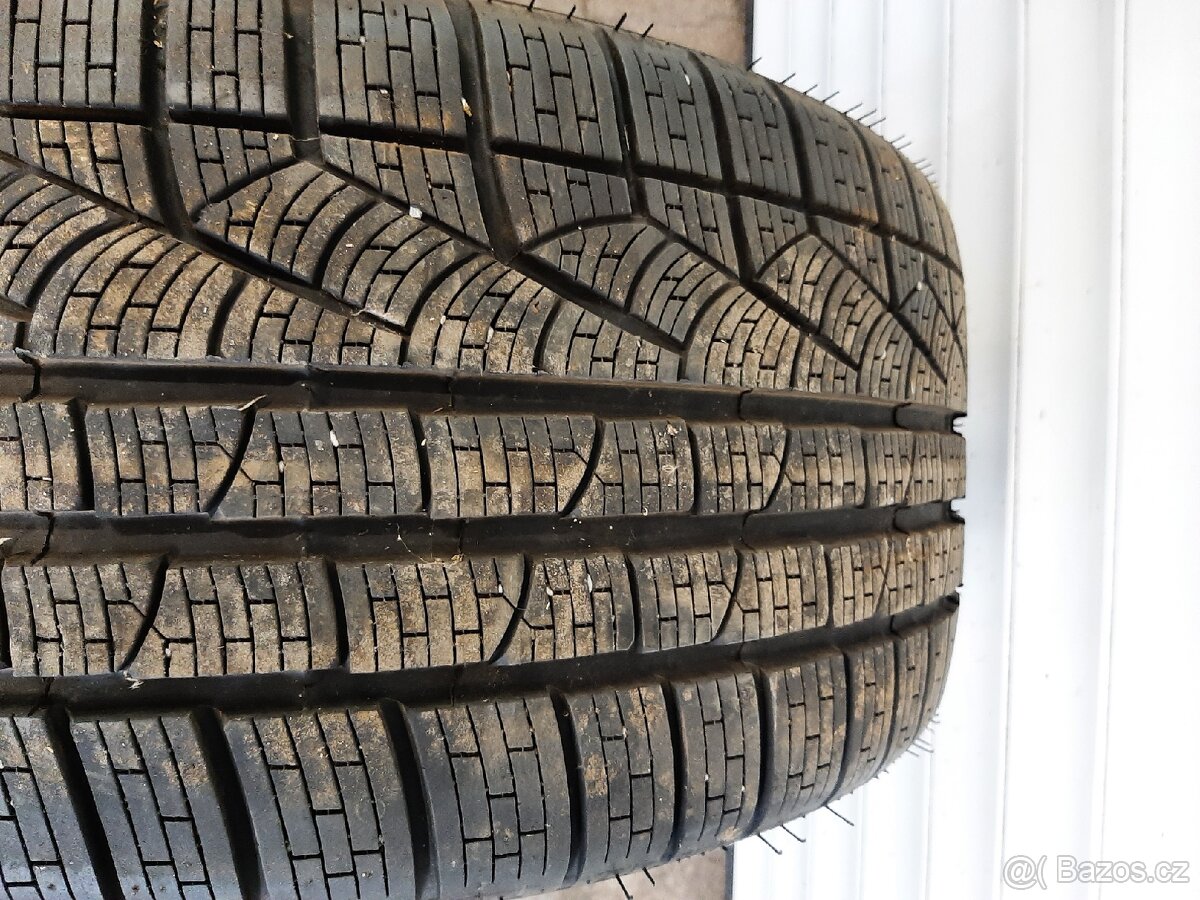 Pirelli Sottozero 245/35r20 zimní