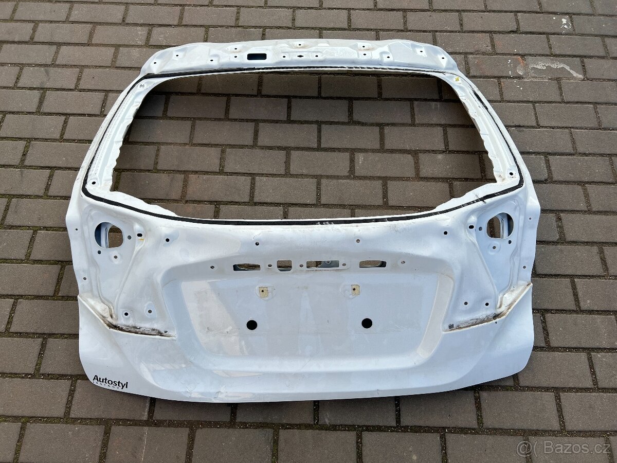 TOYOTA CH-R 5. dveře - kufr