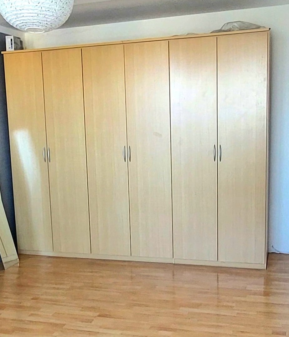 Velká šatní skříň