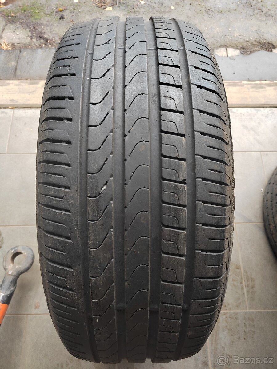 Letní pneu 235/50/19 99 V  Pirelli