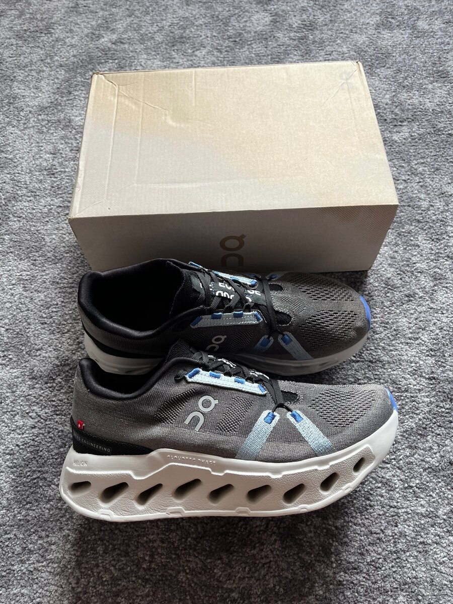 4x boty On Running, velikost 43
