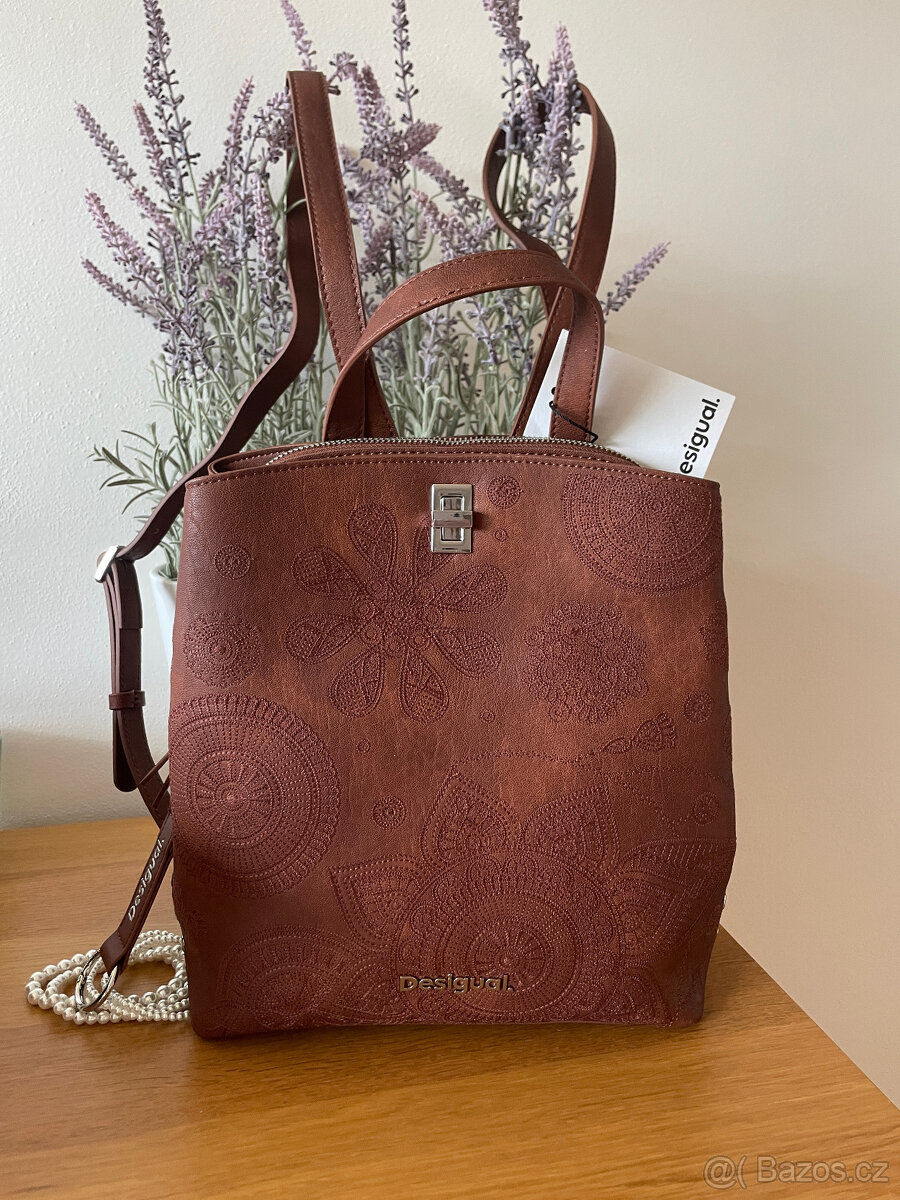Hnědý vyšívaný elegantní batoh se vzorem mandal Desigual