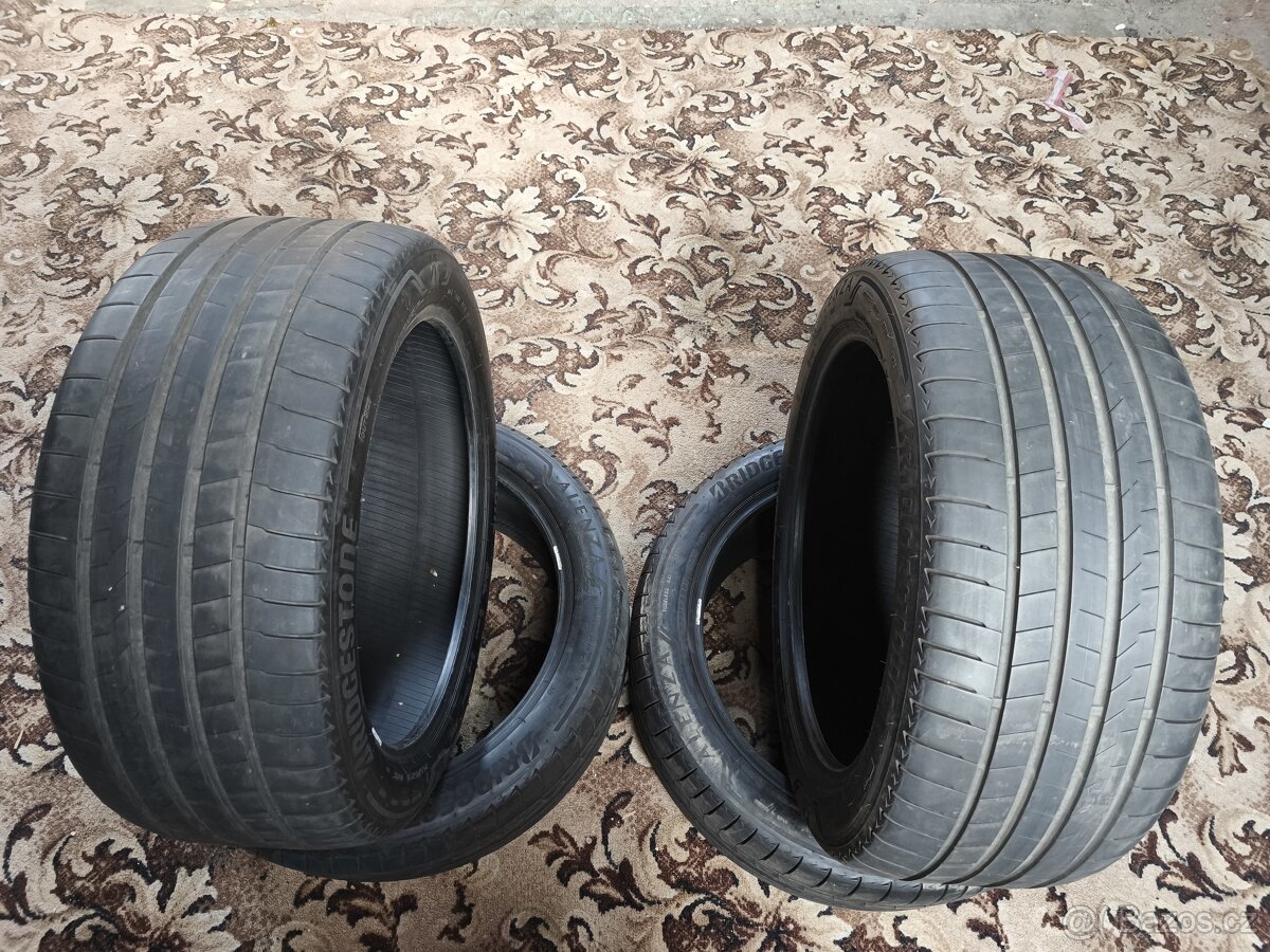 Letní pneu Bridgestone 265/45R21 108H