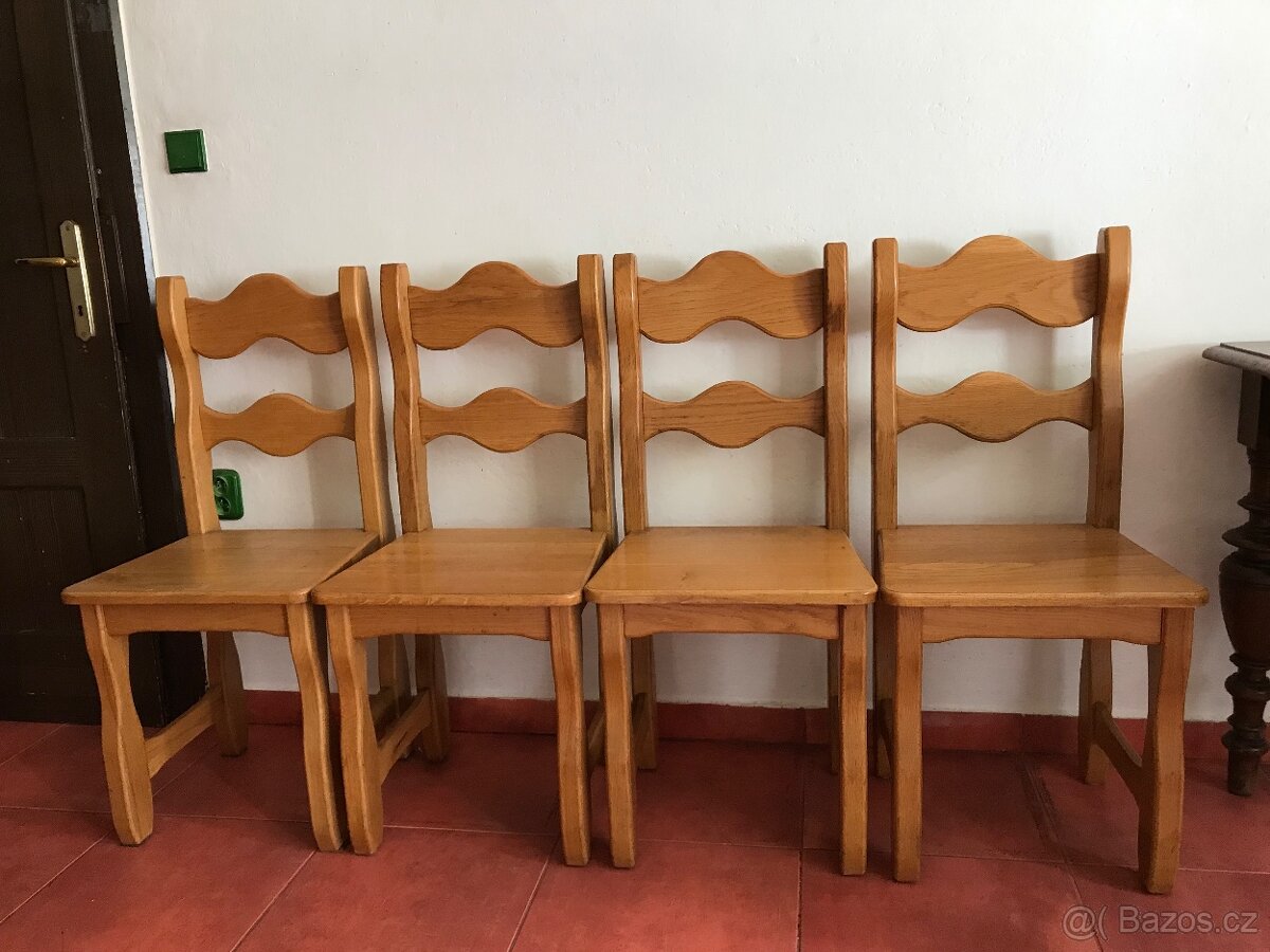 Čtyři dubové židle, štokrle