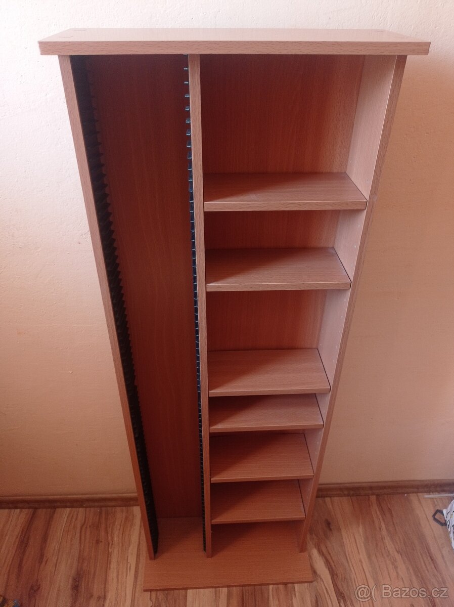 Stojan, regál na CD/DVD