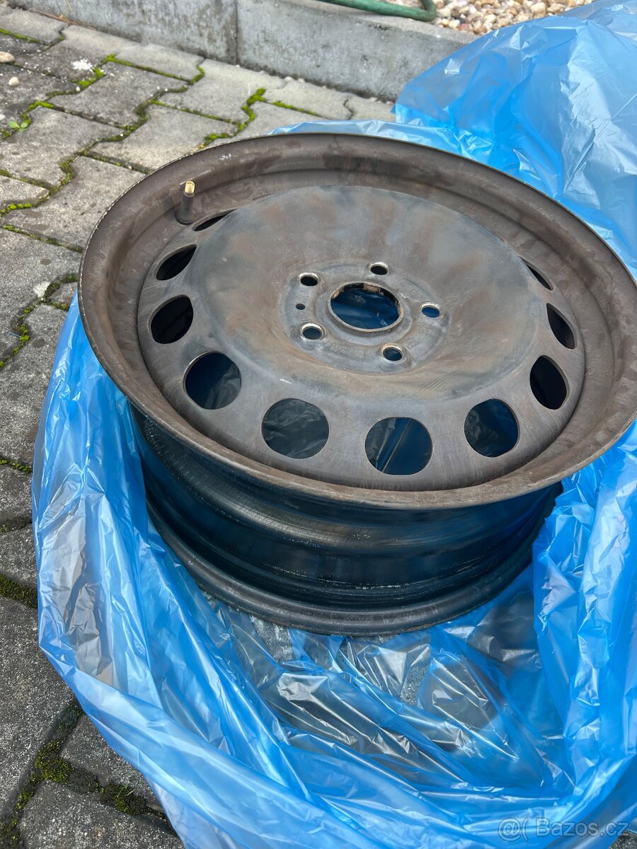 Sada 4 kusy plechové disky 5x112 R16